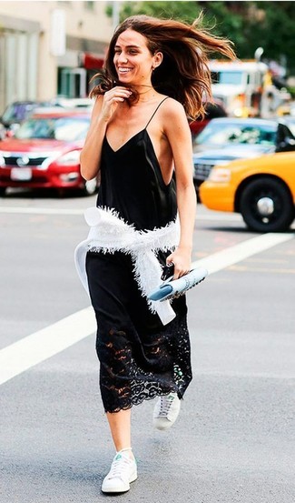 С чем носить черное шелковое платье-миди