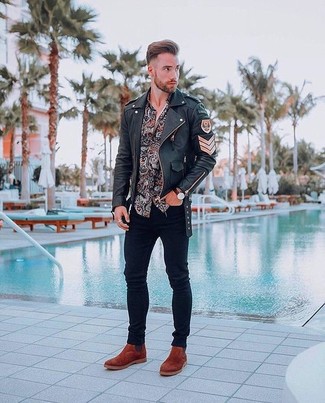 Какие косухи носить с черными зауженными джинсами мужчине