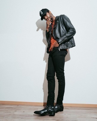 Какие косухи носить с черными зауженными джинсами мужчине