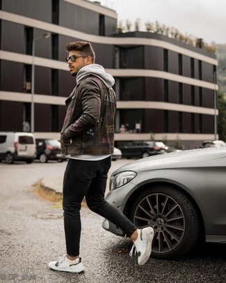 Какие косухи носить с черными зауженными джинсами мужчине