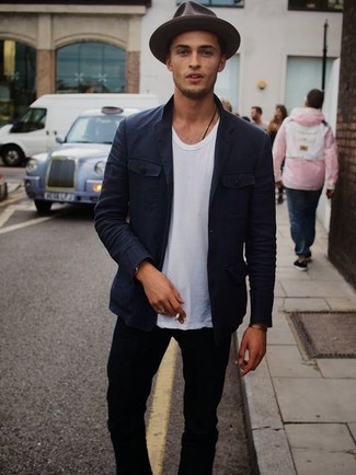 Какие пиджаки носить с черными зауженными джинсами мужчине