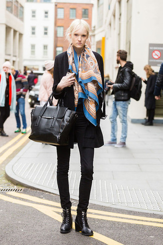 Какое пальто носить с черными джинсами скинни