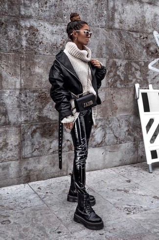 Какие бомберы носить с черными узкими брюками