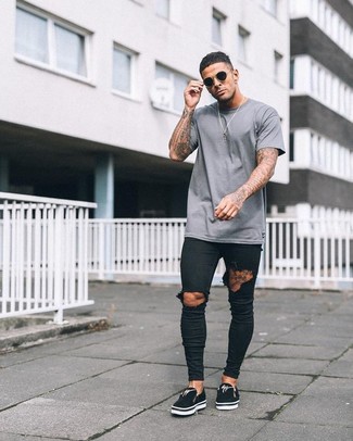 С чем носить черные слипоны мужчине