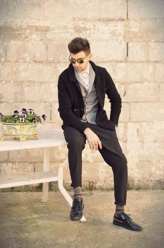 С чем носить черные туфли дерби с шипами