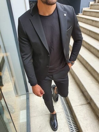 С чем носить черные туфли дерби с шипами