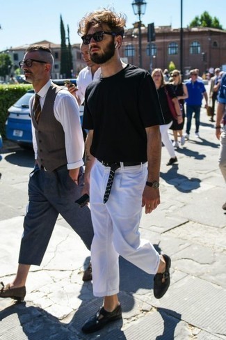 С чем носить черный кожаный ремень с шипами мужчине