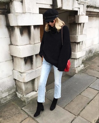 Как носить черные замшевые ботильоны с голубыми джинсами