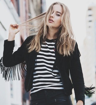 С чем носить черную замшевую куртку женщине