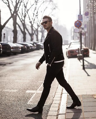 С чем носить черную замшевую куртку мужчине