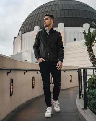 С чем носить черную замшевую куртку мужчине