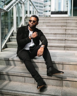 С чем носить черную замшевую куртку мужчине