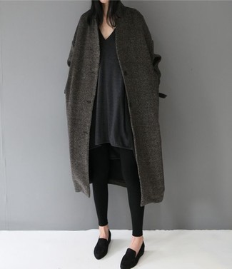 С чем носить черные замшевые лоферы женщине