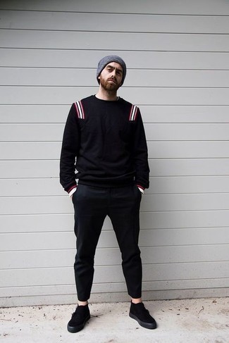 С чем носить черные замшевые низкие кеды мужчине