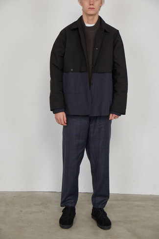 С чем носить черные замшевые низкие кеды мужчине