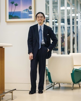 С чем носить черные замшевые лоферы с кисточками