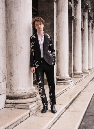 Какие ботинки челси носить с черным костюмом