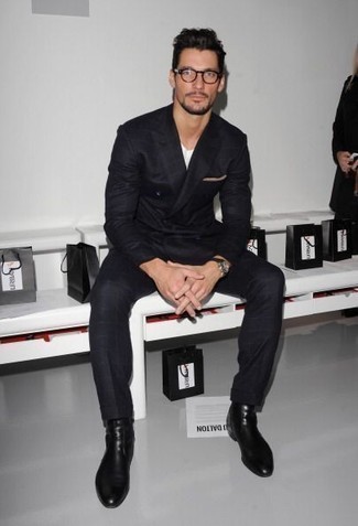 Какие ботинки челси носить с черным костюмом