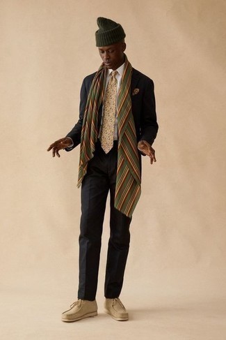 Какие ботинки дезерты носить с черным костюмом