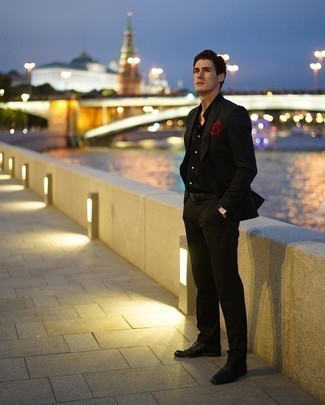 С чем носить черный костюм