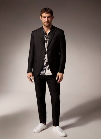 С чем носить черный костюм