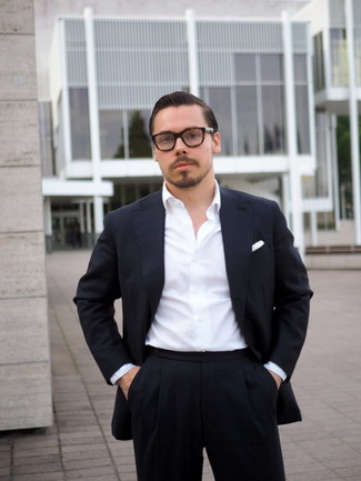 Какие рубашки с длинным рукавом носить с черным костюмом