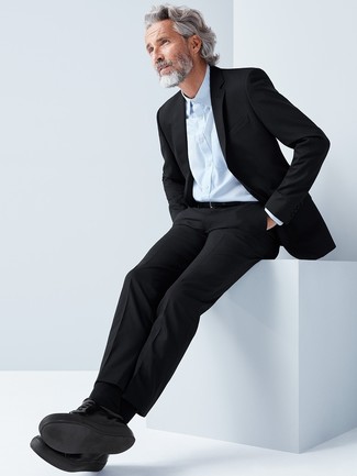 Какие низкие кеды носить с черным костюмом