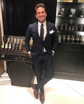 Какие оксфорды носить с черным костюмом