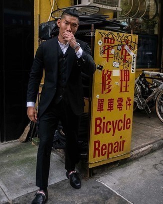 Какие оксфорды носить с черным костюмом