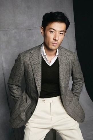 С чем носить черный трикотажный жилет мужчине