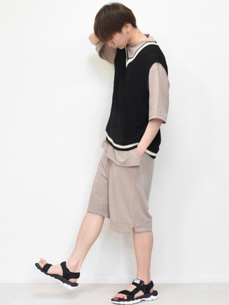 С чем носить черный трикотажный жилет мужчине