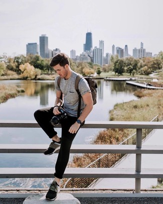 Какие кроссовки носить с черными спортивными штанами мужчине