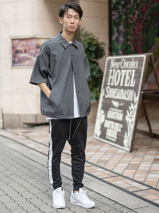 Какие кроссовки носить с черными спортивными штанами мужчине