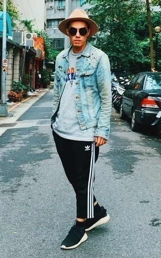 Как носить черные спортивные штаны с черными кроссовками мужчине