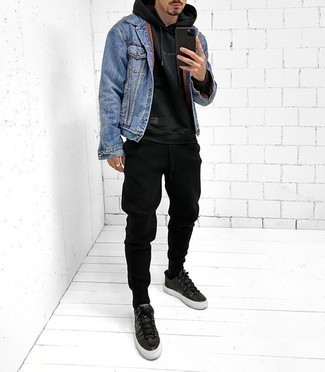 Какие джинсовые куртки носить с черными спортивными штанами мужчине