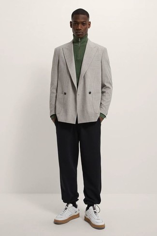 Какие низкие кеды носить с черными спортивными штанами мужчине