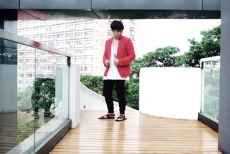 Какие сандалии носить с черными спортивными штанами мужчине