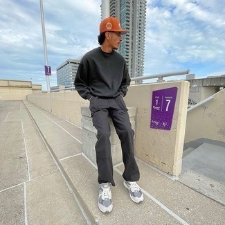 С чем носить черный свитшот мужчине