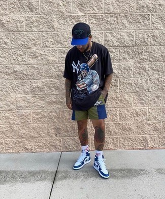 С чем носить черную футболку в 30 лет мужчине