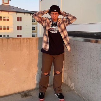 С чем носить черную футболку подросткам мужчине