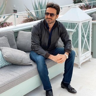 Какие бомберы носить с черными лоферами с кисточками