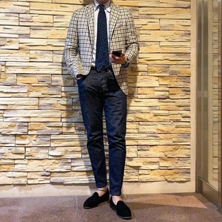 Какие джинсы носить с черными лоферами с кисточками