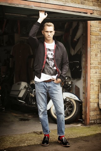 Какие джинсы носить с черными лоферами с кисточками