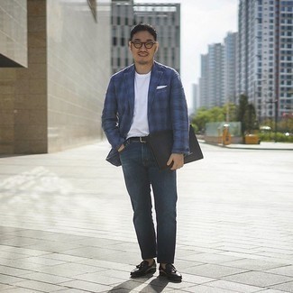 Какие джинсы носить с черными лоферами с кисточками