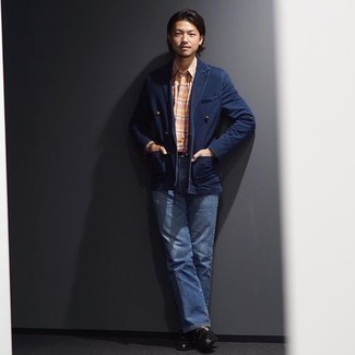 Какие джинсы носить с черными лоферами с кисточками