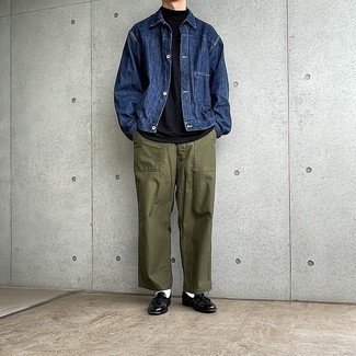 Какие водолазки носить с черными лоферами с кисточками