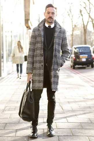 С чем носить черный галстук мужчине