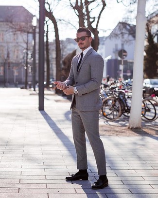 С чем носить черный галстук мужчине