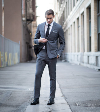 С чем носить черный галстук мужчине