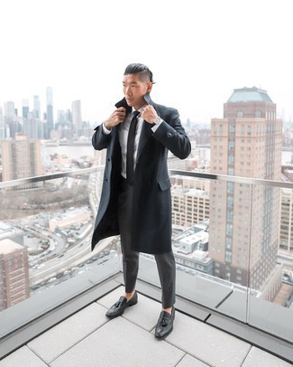 С чем носить черный галстук мужчине